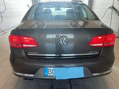 Gebraucht VW Passat Trendline 140 PS (102 kW) 2014 Braun Limousine