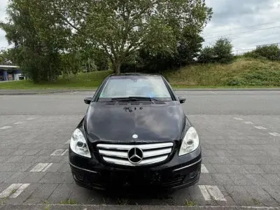 Gebraucht Mercedes 200 140 PS (102 kW) 2006 Schwarz Van / Kleinbus