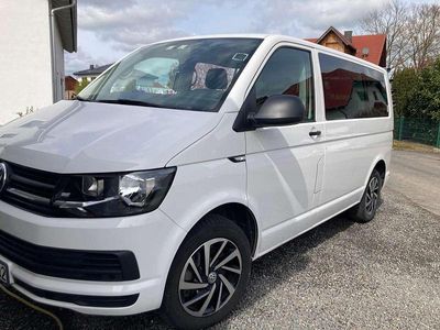 Second-hand VW Multivan Trendline 150 CP (110 kW) 2020 Alb Monovolum