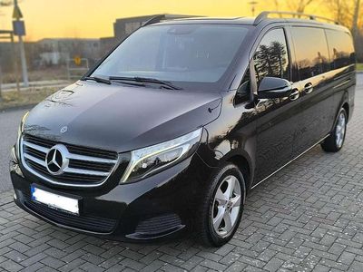 Schwarz Gebraucht 2018 Mercedes V250 Avantgarde Edition Van / Kleinbus | 42.500 € (Etwas zu teuer)