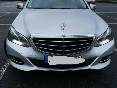 Gebraucht Mercedes E220 Elegance 170 PS (125 kW) 2015 Silber Kombi