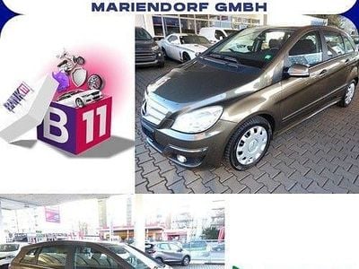 Gebraucht Mercedes B180 116 PS (85 kW) 2011 Braun Van / Kleinbus
