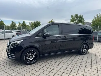 Gebraucht Mercedes V300 Avantgarde Edition 239 PS (175 kW) 2020 Schwarz Van / Kleinbus