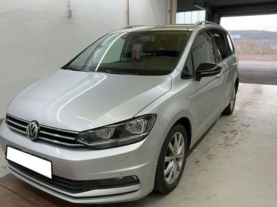 Gebraucht VW Touran IQ Drive 116 PS (85 kW) 2019 Silber Van / Kleinbus