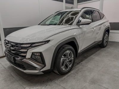 Neu Hyundai Tucson Style 160 PS (117 kW) 2025 Weiss saw SUV