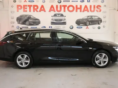 Gebraucht Opel Insignia Elegance 174 PS (127 kW) 2022 Schwarz Kombi