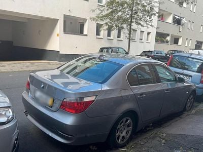 BMW 523
