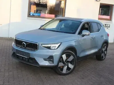 Gebraucht Volvo XC40 Plus 179 PS (131 kW) 2022 Grau SUV