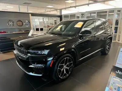 Gebraucht Jeep Grand Cherokee Summit 381 PS (280 kW) 2023 Schwarz SUV