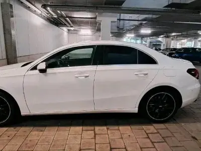 Gebraucht Mercedes A200 163 PS (119 kW) 2020 Weiß Limousine