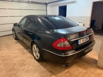 Gebraucht Mercedes E320 Avantgarde 224 PS (164 kW) 2008 Schwarz Limousine