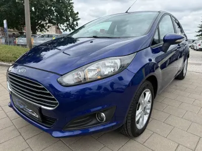 Gebraucht Ford Fiesta SYNC Edition 80 PS (58 kW) 2015 Blau Kleinwagen