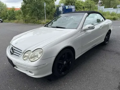 Gebraucht Mercedes CLK320 Elegance 218 PS (160 kW) 2005 Weiß Cabrio