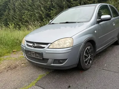 Gebraucht Opel Corsa 60 PS (44 kW) 2004 Silber Kleinwagen