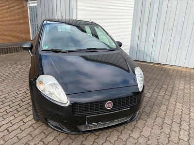 Second-hand Fiat Punto 69 CP (50 kW) 2013 Negru Hatchback