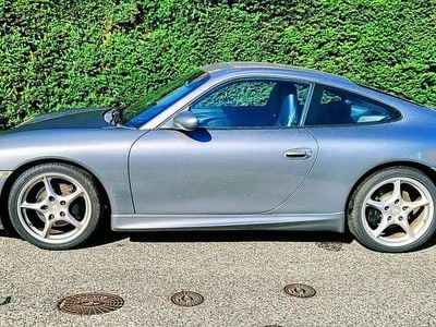 Porsche 911 Carrera