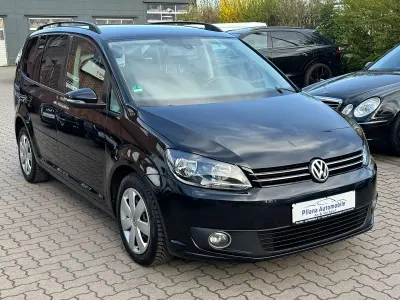 Begagnad VW Touran 140 HK (102 kW) 2012 Svart Minibuss