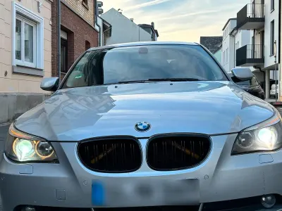 Gebraucht BMW 523 177 PS (130 kW) 2006 Silber Limousine