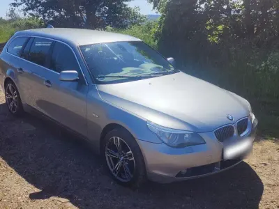 Gebraucht BMW 530 231 PS (169 kW) 2006 Silber Kombi