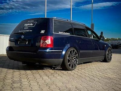 Gebraucht VW Passat 193 PS (141 kW) 2001 Blau Kombi