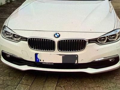 Gebraucht BMW 320 Luxury Line 190 PS (139 kW) 2017 Weiß Kombi