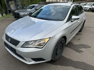 Używany Seat Leon ST Reference 110 KM (80 kW) 2015 Srebrny Kombi