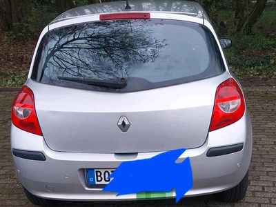 Gebraucht Renault Clio II 88 PS (64 kW) 2006 Silber Kleinwagen