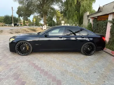 Occasion BMW 740 M Sport 306 ch (225 kW) 2010 Bleue Berline