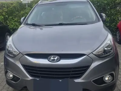 Gebraucht Hyundai ix35 Trend 166 PS (122 kW) 2014 Grau SUV