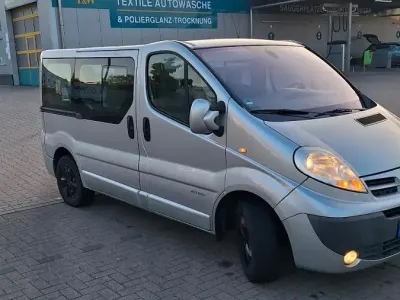 Gebraucht Nissan Primastar 146 PS (107 kW) 2011 Silber Van / Kleinbus