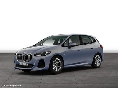 Sparkling kupfergrau metallic Gebraucht 2025 BMW 220 Active Tourer Comfort Edition Van / Kleinbus | 39.124 € (Fairer Preis)
