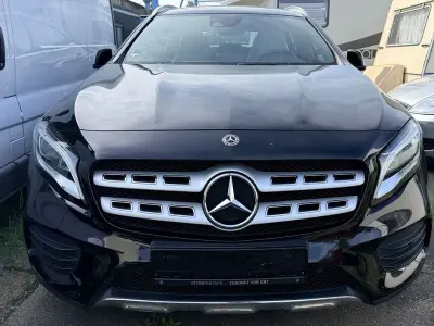 Gebraucht Mercedes GLA200 156 PS (114 kW) 2019 Schwarz SUV