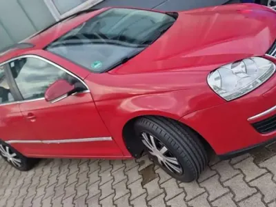 Usata VW Golf VI Comfortline 122 CV (89 kW) 2009 Rosso Utilitaria