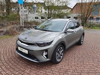 Gebraucht Kia Stonic Platinum Edition 120 PS (88 kW) 2021 (urg) urbangrün met. SUV