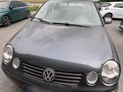 Gebraucht VW Polo Basis 75 PS (55 kW) 2003 Grau Kleinwagen