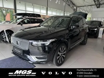 Gebraucht Volvo XC90 Ultimate 235 PS (172 kW) 2022 Onyx black / metallic SUV
