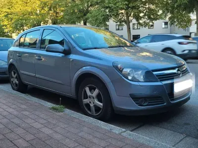 Gebraucht Opel Astra 90 PS (66 kW) 2005 Limousine