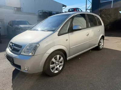 Gebraucht Opel Meriva Cosmo 101 PS (74 kW) 2003 Silber Van / Kleinbus
