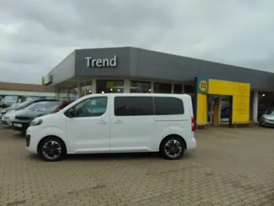 Gebraucht Opel Zafira Life 177 PS (130 kW) 2023 Weiß Van / Kleinbus