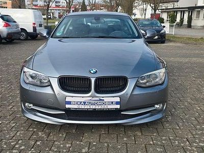 Gebraucht BMW 318 143 PS (105 kW) 2012 Spacegrau Coupé