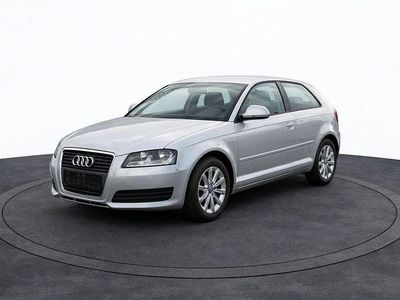 Gebraucht Audi A3 Attraction 102 PS (75 kW) 2010 Silber Kleinwagen