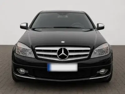 Używany Mercedes C320 Avantgarde 224 KM (164 kW) 2007 Czarny Sedan/Limuzyna