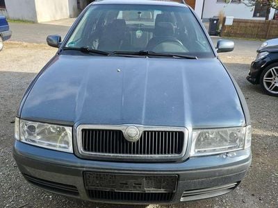 Blau Gebraucht 2006 Skoda Octavia Tour Kombi | 500 € (Guter Preis)