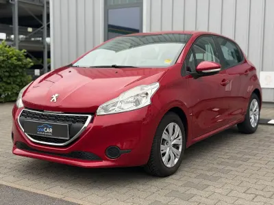 Gebraucht Peugeot 208 Active 82 PS (60 kW) 2015 Rot Kleinwagen