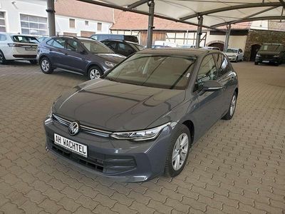 Gebraucht VW Golf VIII Life 116 PS (85 kW) 2025 Delfingrau metallic Limousine