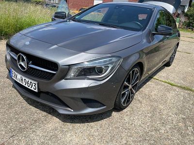 Gebraucht Mercedes CLA180 Shooting Brake 122 PS (89 kW) 2016 Silber Kombi