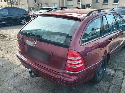Gebraucht Mercedes C180 Avantgarde 143 PS (105 kW) 2004 Rot Kombi