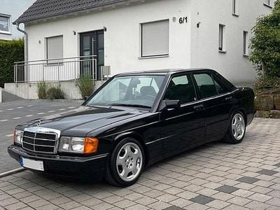 Usata Mercedes 190 109 CV (80 kW) 1990 Nero Berlina