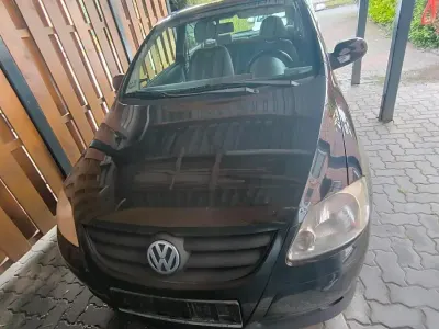 Gebraucht VW Fox 75 PS (55 kW) 2010 Schwarz Kleinwagen