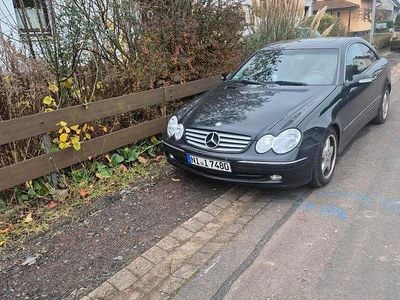 Schwarz Gebraucht 2002 Mercedes CLK240 Coupé | 2.900 € (Fairer Preis)